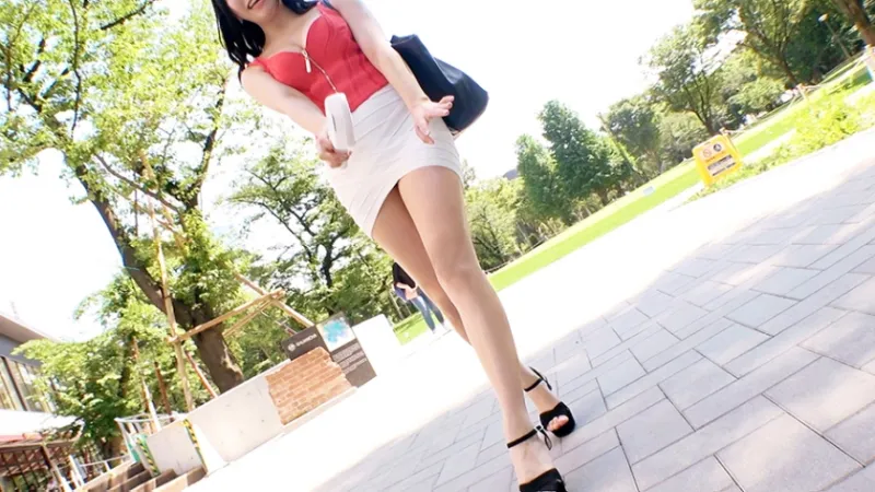261ARA-495 [Too cute] [absolute beauty] Nonoka-chan is here!  The reason for her application, which is a receptionist at her department store, is I like to lick ♪ Im going to be a licking dog w.  I will lick all kinds of places ♪ [Excellent style BODY] Us