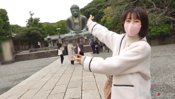 535LOG-006 [Personal Video] A girl who is naive and wants to be protected.  Date with such a proud girlfriend Machi-chan in Kamakura!  Walking next to my boyfriend with a smile all the time, Im envious of a lovey-dovey couple!  As soon as they entered the