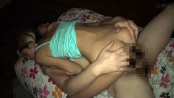 GAI-004 日本留學生在寄宿家庭讓睡著的金髮美女懷孕的淫穢視頻