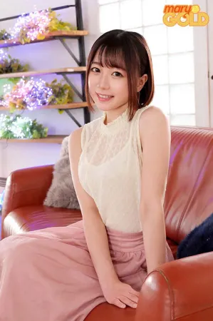 MGOLD-006 Rookie Im Only Playing Games (FPS) At Home, But Youll Fall In Love With Me, Right?  Hana Yamada 20 years old AV debut
