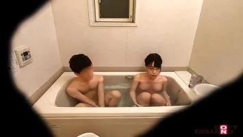 OFRO-001 Sibling Bath for the First Time in Years.  Would you like to take a bath with your brother?  ] Yui, 22 years old, 4th year university student, Faculty of Letters