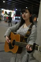 WAWA-002 Действует по всему Токио!  Грудастая девушка певца и автора песен намекает на крупный дебют, и он убеждает ее снять его!  Я заставил ее появиться в AV.