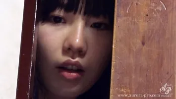 中文字幕APNS-041 淫亂媽的女兒 媽媽把男人帶回家了