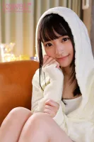CAWD-085 Please Teach Me Sex 18-year-old Freshly Graduated Suzu Kiyomiya AV Debut Fascinated By A Perfect Smile
