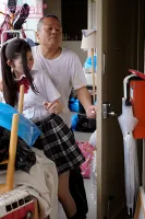 CAWD-590 近所のゴミ置き場で異臭中年男に種付けされた制服少女 51回連続膣内射精で抜けない運命… 設楽ゆうひ