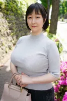 CHCH-039 在东京郊外的超市打工的朴素妻子，是拥有H罩杯巨乳的合气道专家。 诗织（45岁）