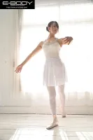 EBOD-905 Ультратонкий корпус Gcup, созданный 13 годами балета Воспитанная молодая леди со 123 креветочными изгибами AV-дебют Цубаки Сираиси
