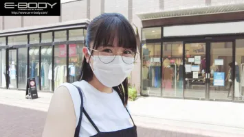 E-Body EBOD-953 當我脫下初戀女友的衣服時…我無法從她的衣服上想像她的白皙美麗的巨乳，我也無法從她的眼鏡上想像她可愛的臉。