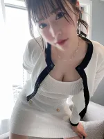 HONB-347 探索港區女孩！當我脫掉衣服時，我發現了G罩杯巨乳和剃光的陰部。