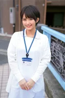 SKMJ-346 Медсестра отчаянно нуждается в члене после ночной смены!  ?  Очень занятая медсестра, работающая в больнице в Токио, взъерошивает свой белый халат и оседлала большой член, погружаясь в секс в позе наездницы /// Она настолько возбуждается, что пос