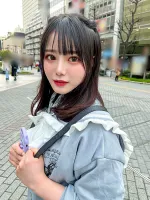 EROFV-230 素人JD【限定】Moa-chan，21歲，身材矮小的JD，穿著可愛可愛的衣服在街上散步！ ！可愛的呻吟聲響徹整個房間！ ！為一個積極為男人服務、具有受虐氣質的深色陰戶的中出完成！ ！