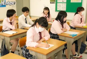 HUNTB-407 レズ乱交は当たり前！ 去年まで女子校だった学校に入学したら女子だらけで男はボク1人！ ヤリマン四天王はチンポの先が乾く暇がないほどイキまくり！