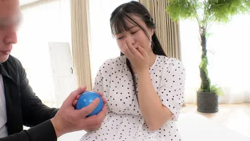 MEAT-045 Momoko-chan, a virgin athlete in the shot put who shows an abnormal attachment to balls, has become extremely popular since her first experience!  !  Massive squirting sex show with second virgin