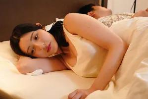 NKKD-311 泣きNTR 留学を控えた僕が家庭教師の人妻とセックスし、別れたくなくて泣いた話 森沢かな