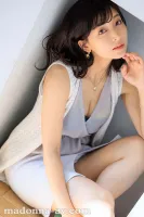 ROE-236 門羅首次亮相Yoshinaga 40歲的Arafor，可以嗎？一個美麗的女巫，徹底改變了門羅，比“一個等級”高。