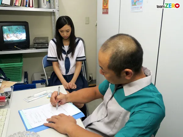 Китайские субтитры TEAM-079 Школьница Энн Цудзимото приговорена к сексуальному наказанию за кражу в магазине