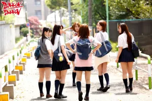 ZUKO-058 Schoolgirls In Uniform And Orgies -Summer-